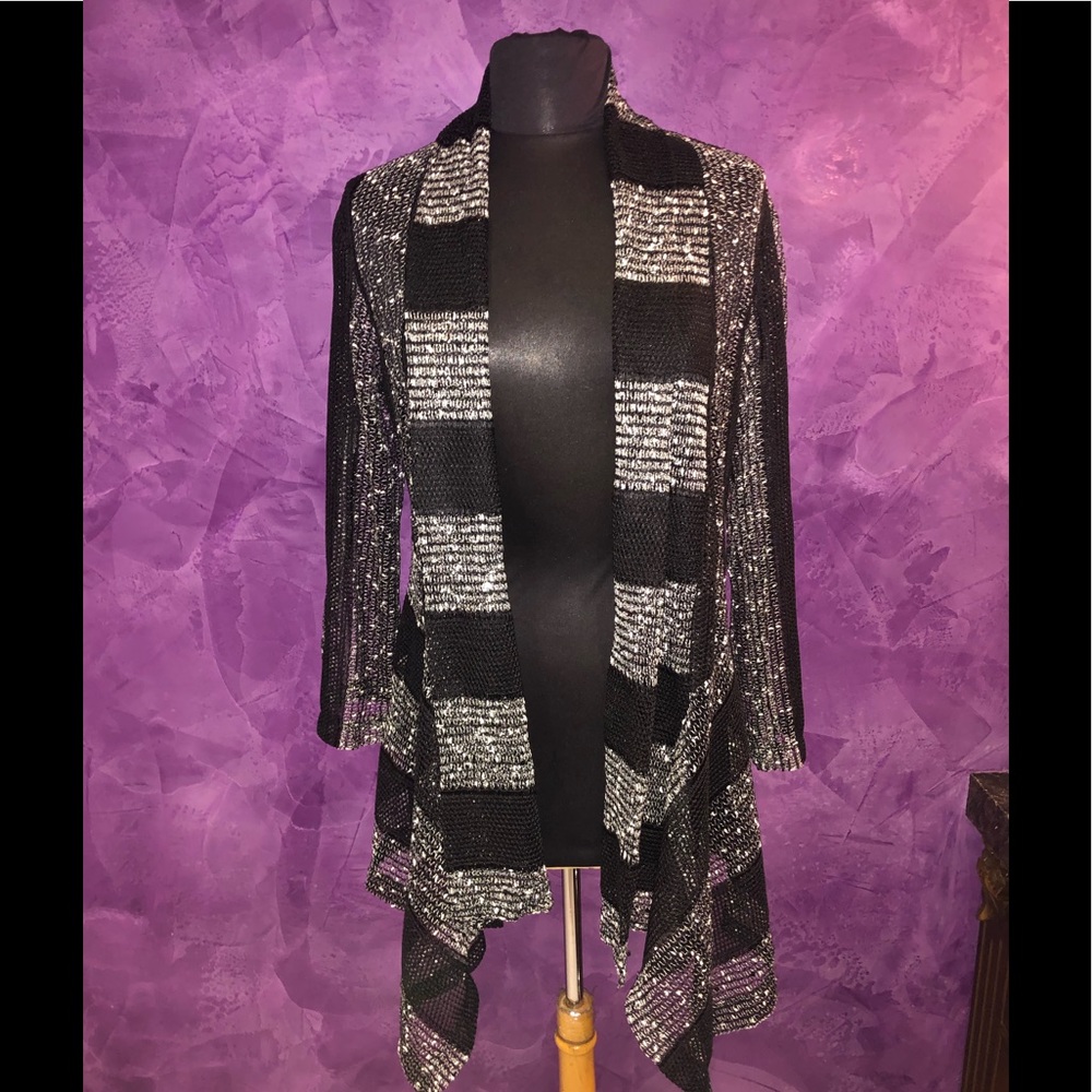 Beautiful sheer layering sweater w/slight sequence